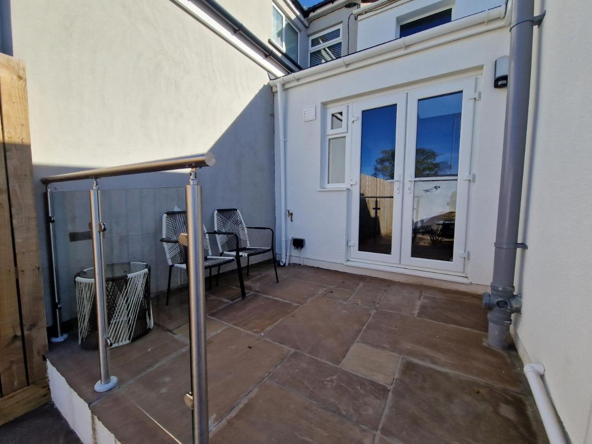 3 Bedroom Stylish Home Merthyr Merthyr Tydfil Bagian luar foto