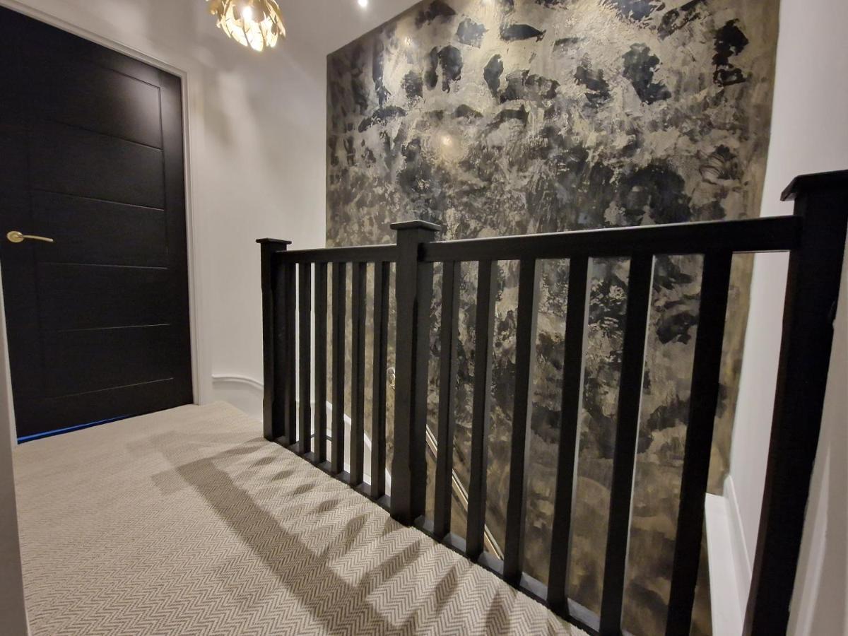 3 Bedroom Stylish Home Merthyr Merthyr Tydfil Bagian luar foto